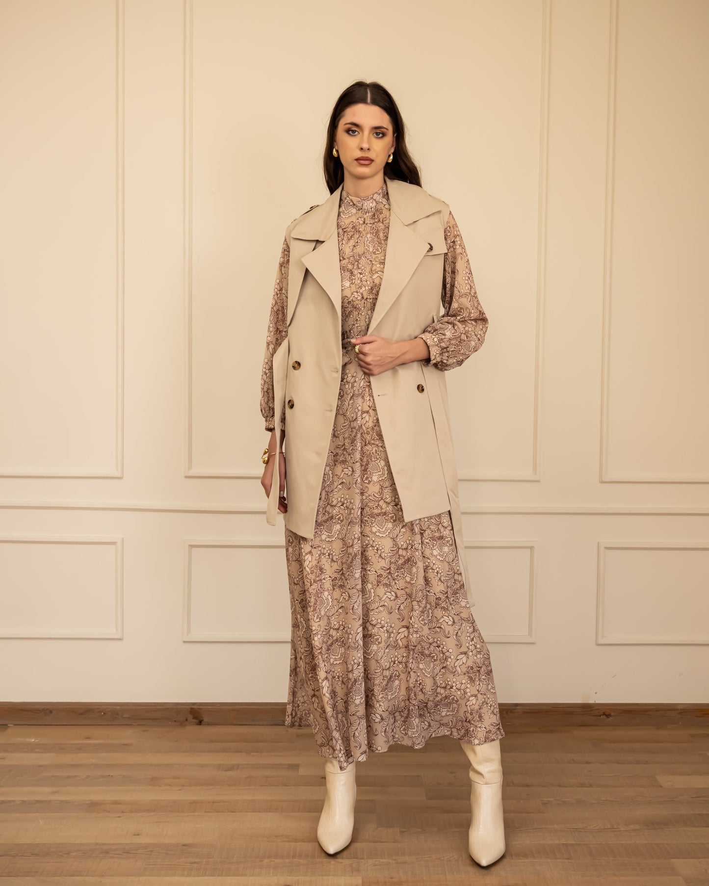 SLEEVELESS TRENCH COAT-DARK BEIGE