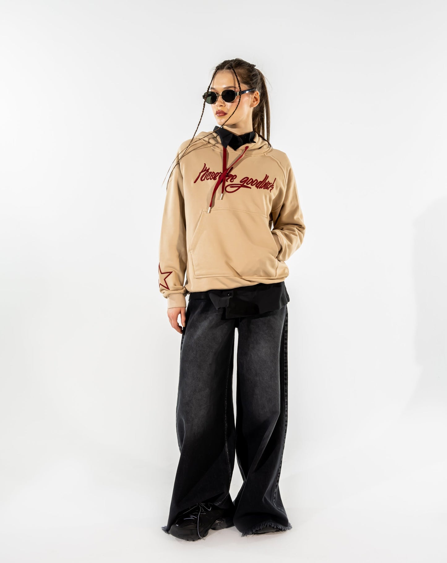 EMBROIDERED HOODIE -CAFE