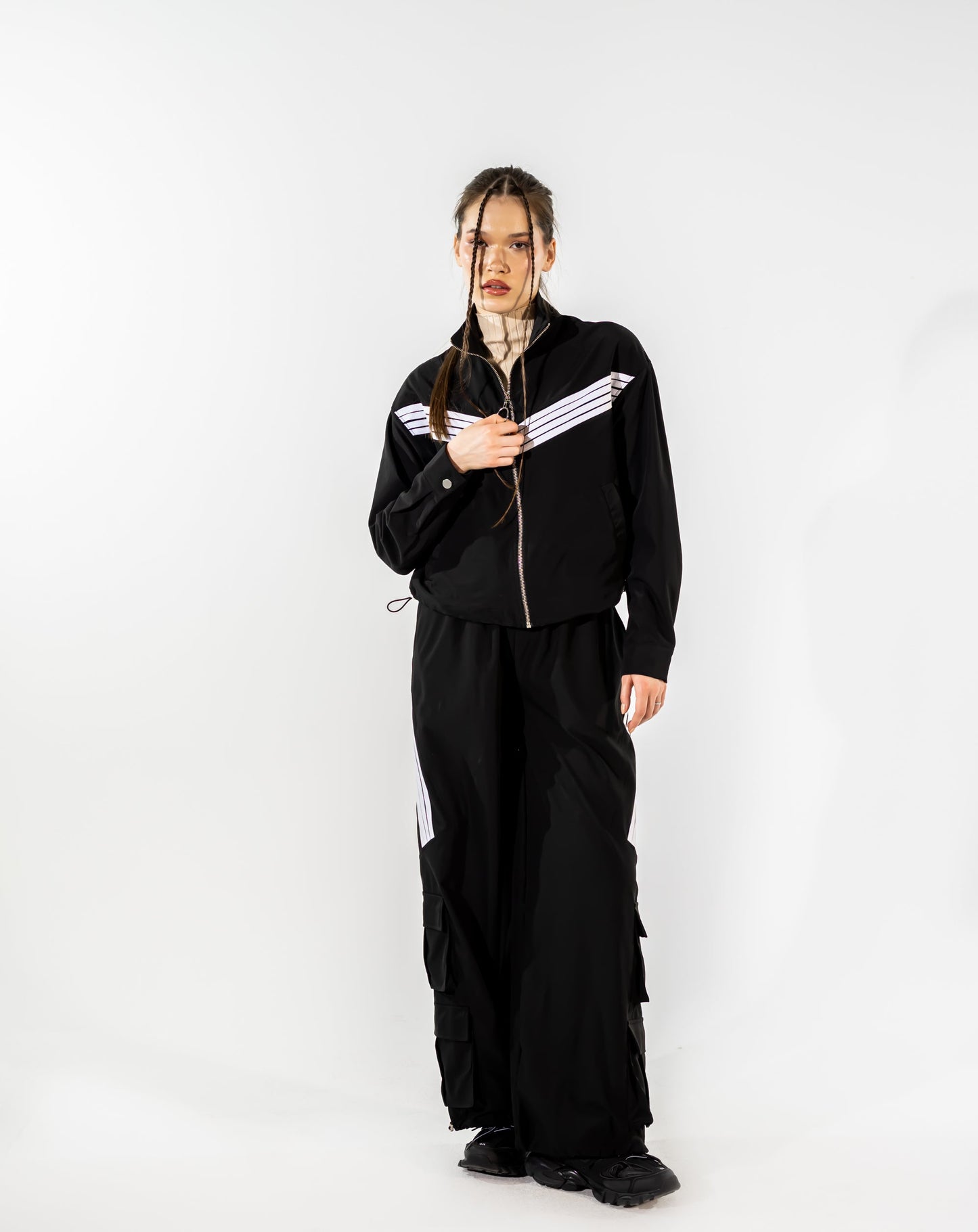 STRIPPED POCKET WIDE LEG PANT-BLACK