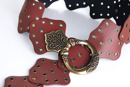 STUDDED METAL BELT -BROWN
