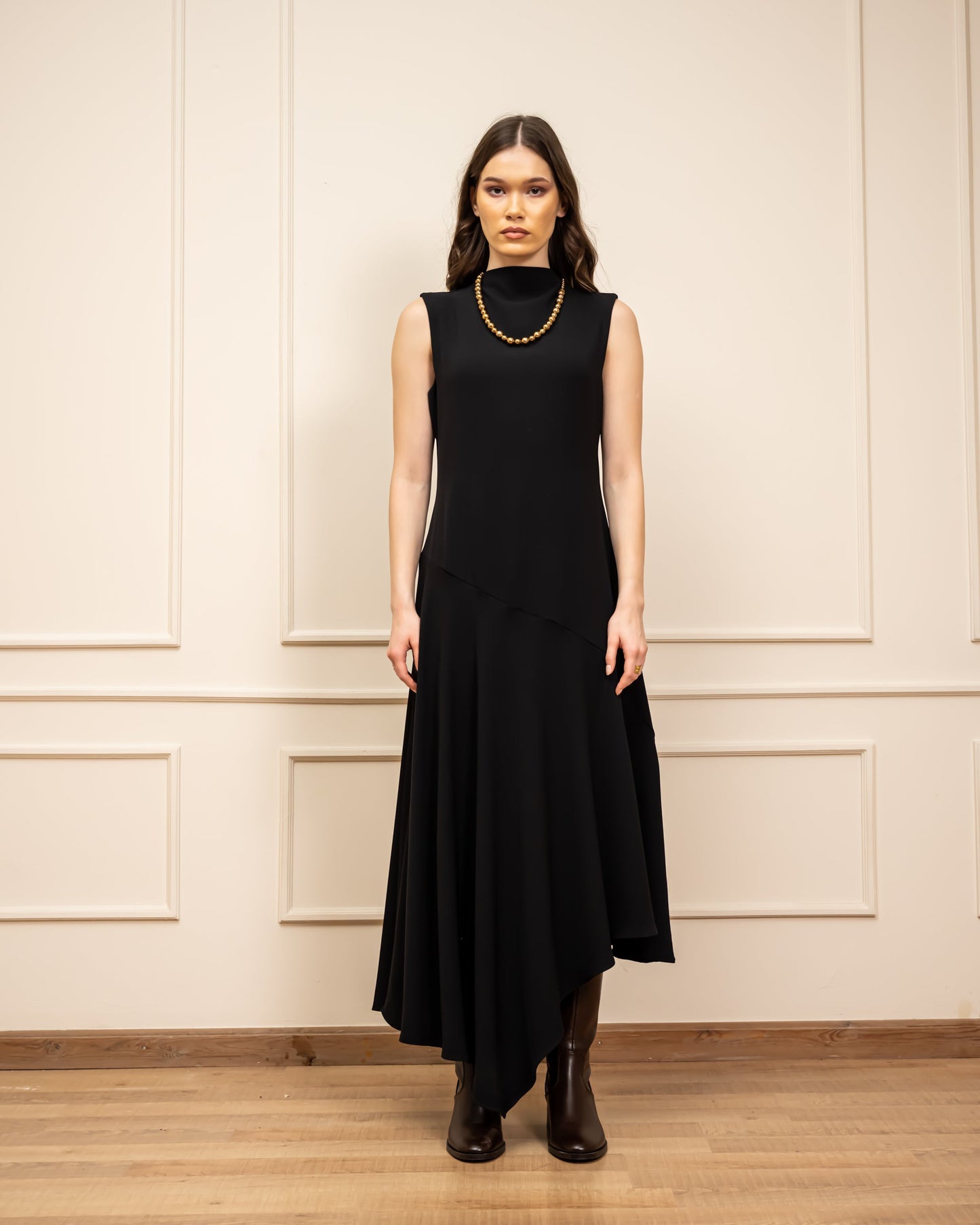 SLEEVELESS HIGH LOW DRESS-BLACK